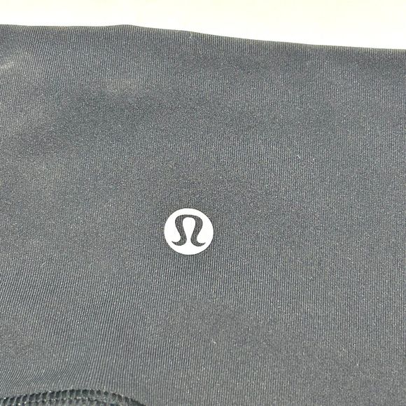 Lululemon Sunshine Salutation‎ Legging Capri 2 - Picture 4 of 5